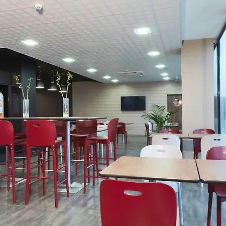 Kyriad 3* Le Blanc-Mesnil