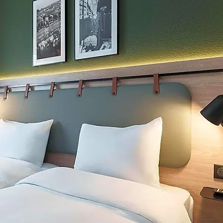 Kyriad Hotel 3*