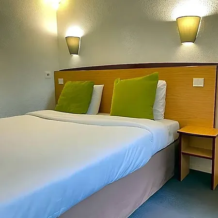 Kyriad 3* Le Blanc-Mesnil