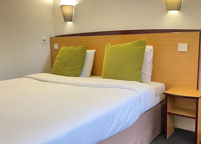 Kyriad 3* ル・ブラン・メニル