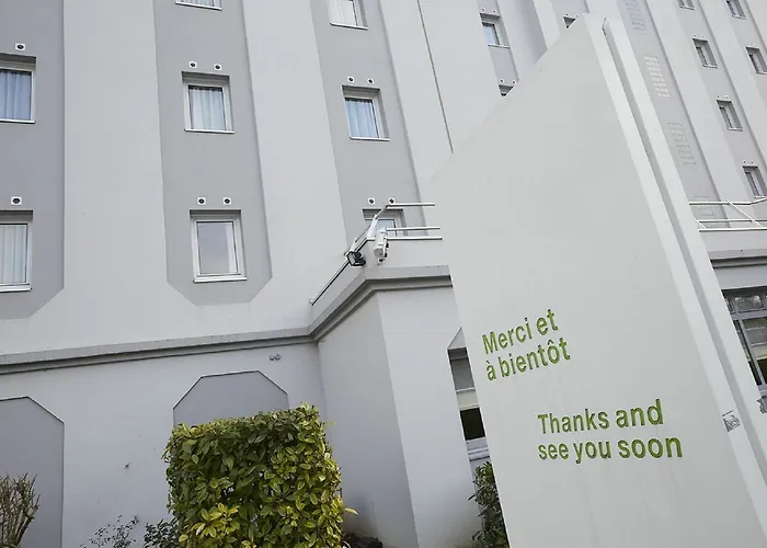 Kyriad ル・ブラン・メニル