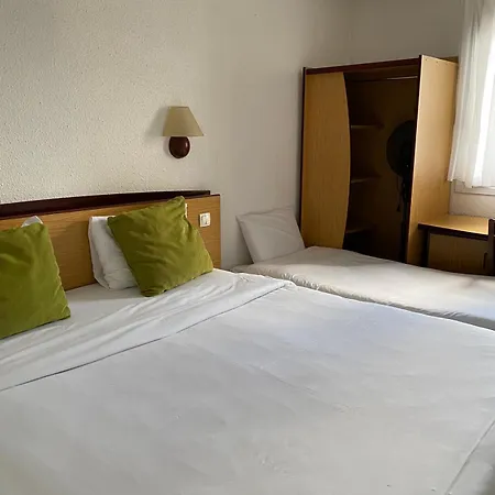 Kyriad Hotel 3*
