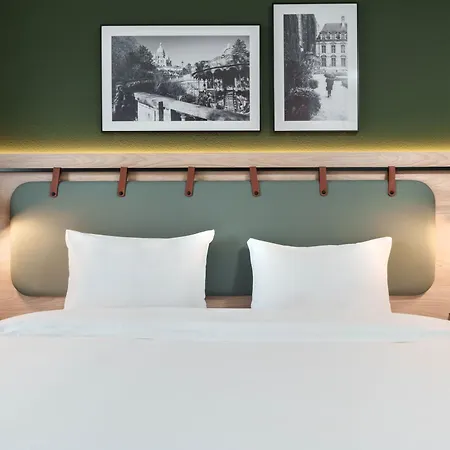 Kyriad Hotel 3*