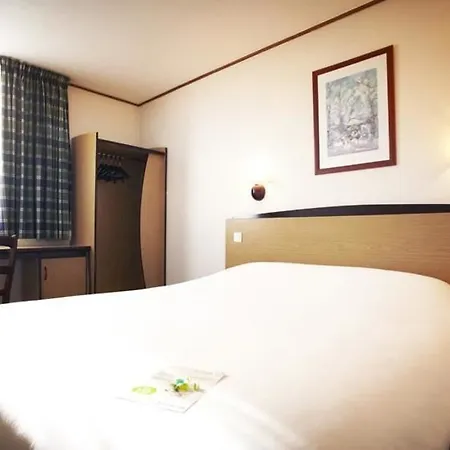 Kyriad Hotel Le Blanc-Mesnil