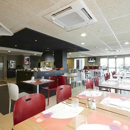 Kyriad Hotel 3*